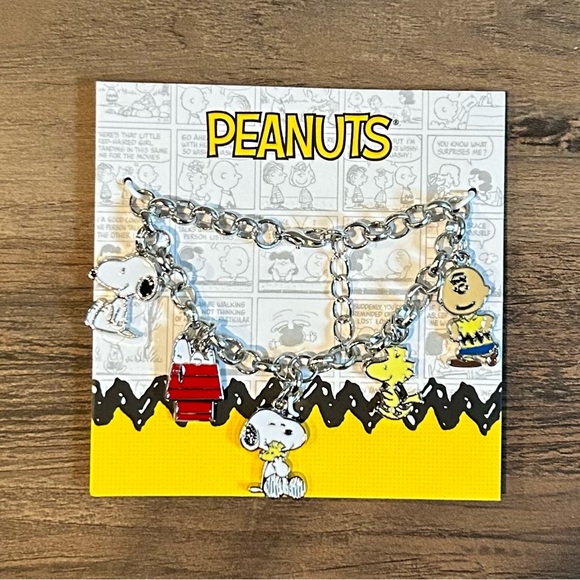 Peanuts/Snoopy Adjustable Charm Bracelet W/Pouch New!!❤️❤️ - Picture 3 of 5